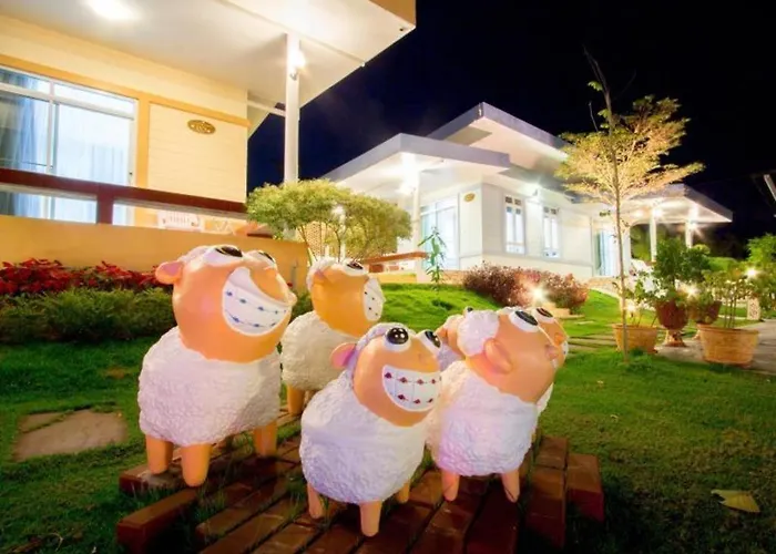 Baan Rabeang Mok บ้านคา