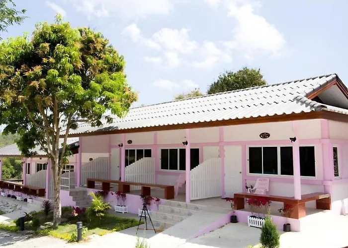 รีสอร์ท Baan Rabeang Mok บ้านคา